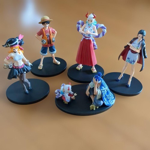 One piece figure - figure, set