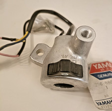 NOS Yamaha V50,V70,V90 right