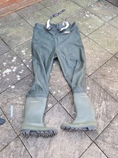 Ocean Waders Studded Size 11