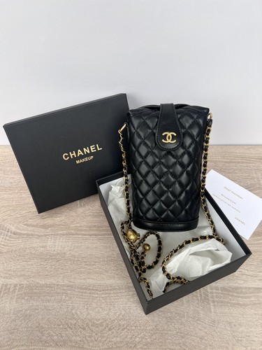 Chanel vip black quilted - black,