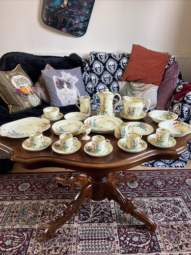 Extensive vintage crown - vintage,
