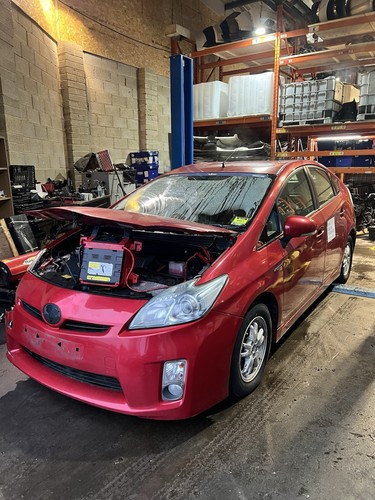 Breaking toyota prius mk3 8 - toyota, 1.8