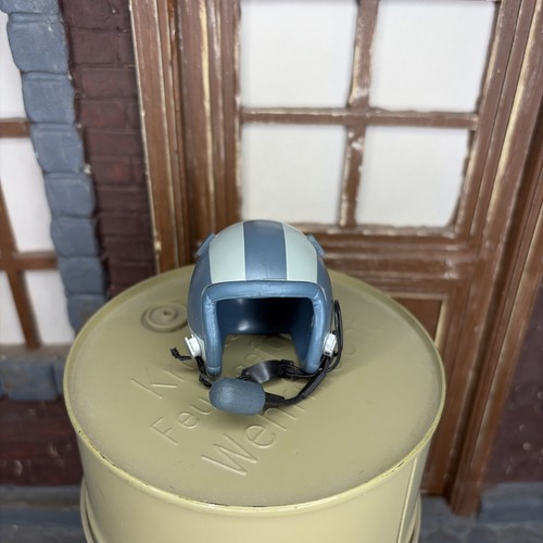 Scale flight helmet - 1/6, pilot