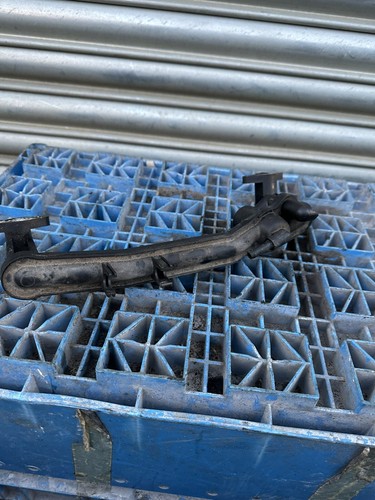 Jaguar thermostat housing - xf,