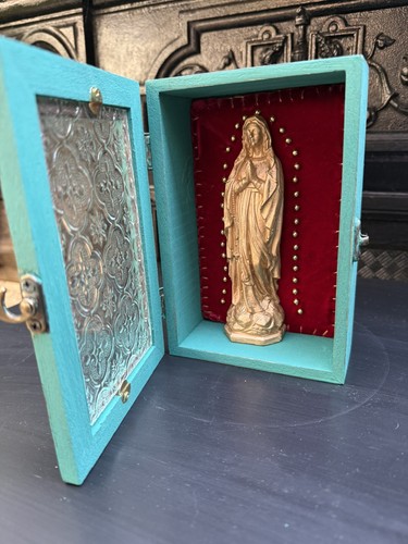 Handmade vintage style madonna - handmade,