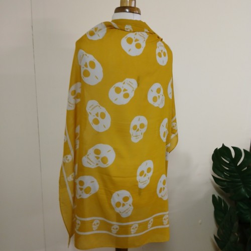 Scarf with skull pattern - scarf, 38