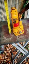 Small 1.5 Ton Bottle Jack