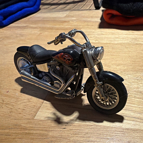 Miniature diecast cruiser - miniature,