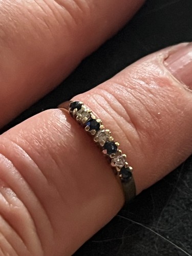 9ct gold diamond and sapphire - 9ct,
