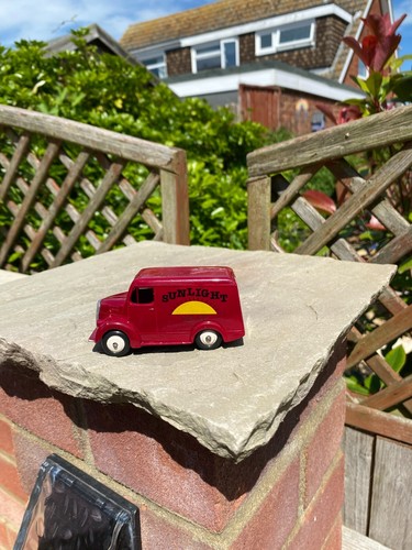 Dinky 453 trojan - dinky,