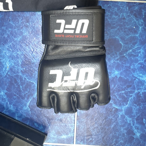 Signed ufc memorabilia gloves