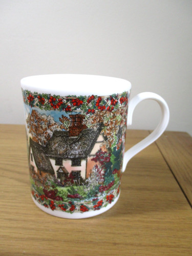 Royal worcester mug thatched - worcester,
