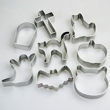 Halloween Shapes Set of 8 Metal Cookie Cutters Ghost Bat Pumpkin Cat Biscuit