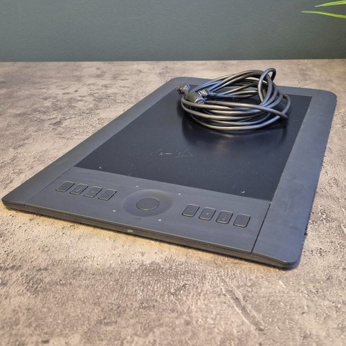 Wacom intuos pro medium pen - pen, &