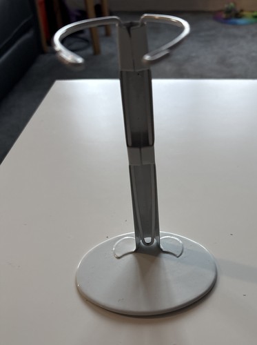 Metal stand hold dolls - stand, or