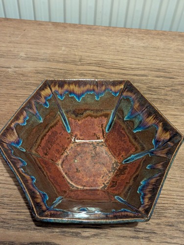 Pigsty pottery hexagon shaped - pottery,