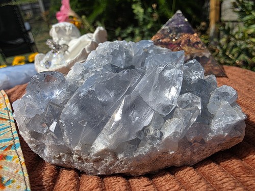 Divine celestite geode pale - celestite, (pale