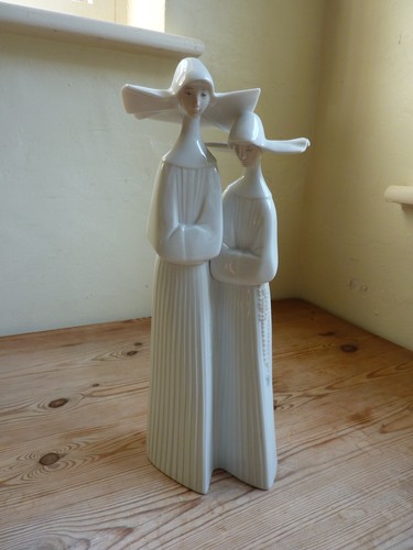 Lladro two nuns porcelain - lladro,