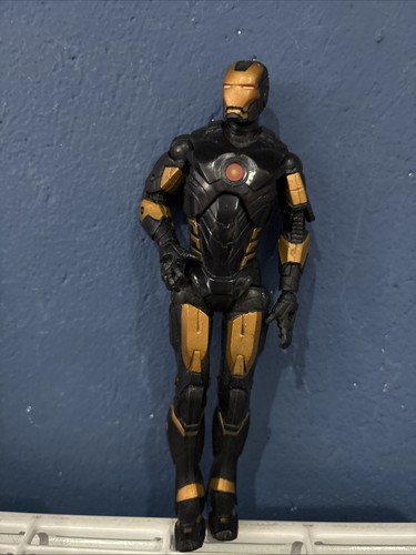Marvel legends iron - marvel,