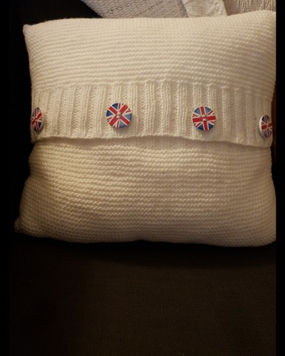 Hand knitted cushion cover