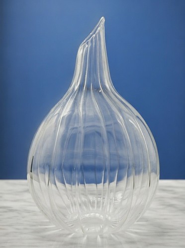 Art glass ribbed vase - ribbed,