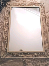 Heavy Metal Frame Leaf Design Wall Mirror , 20" x 28" 