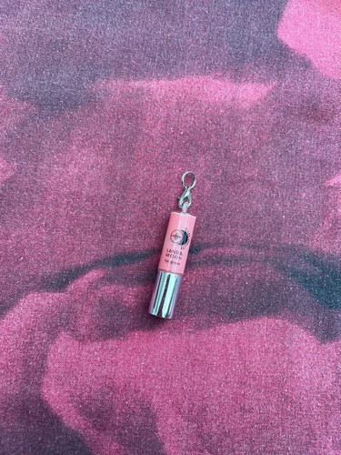 Land moon lipgloss - &,