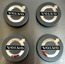Floating Black Volvo Level