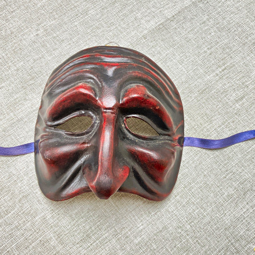 Black and red venetian papier - and,