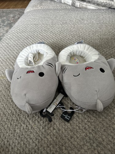 Squishmallows gordon the - gordon, shark