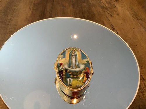Vintage hinged oval trinket - vintage,