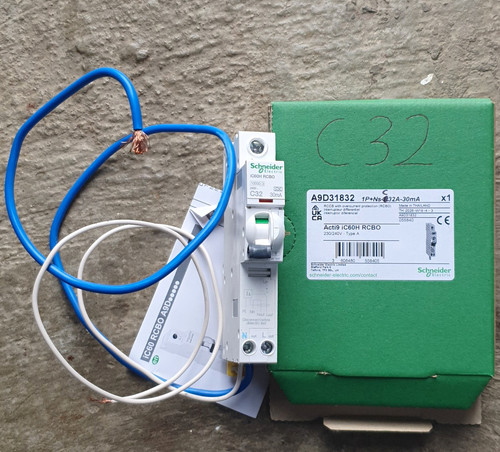 Schneider electric ic60h rcbo - schneider,