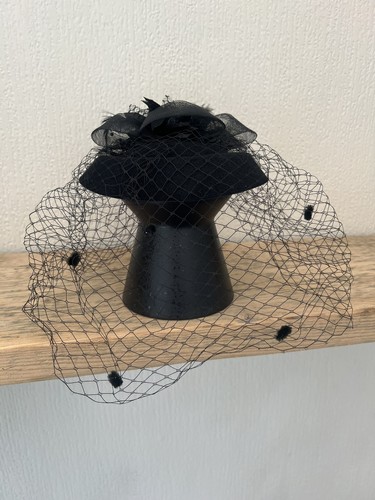 Black pill box - hat, fascinator