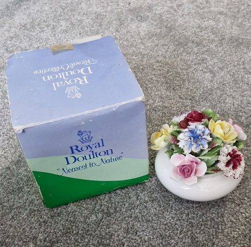 Royal doulton bone china - doulton,