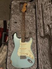 FENDER ROAD WORN FSR 60S STRAT