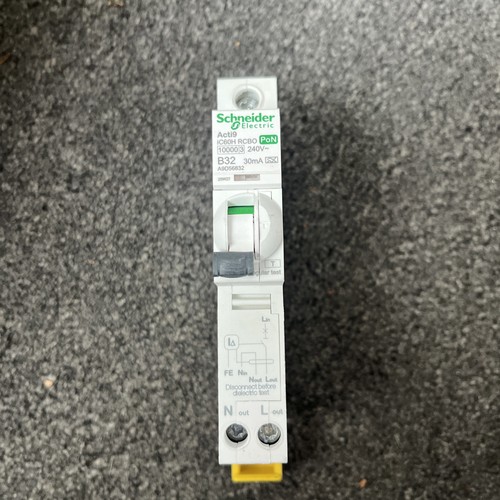 Schneider a9d56832 acti9 pon - a9d56832,