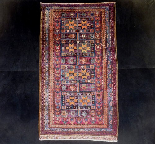 Old rug - rug,