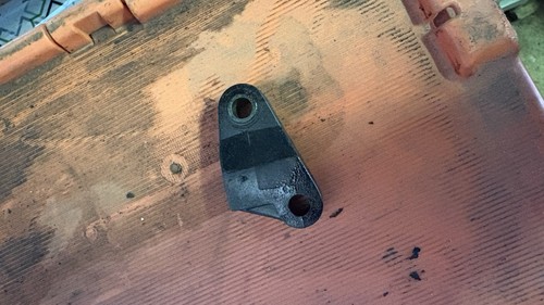 Om606 tensioner pulling tab - pulling,