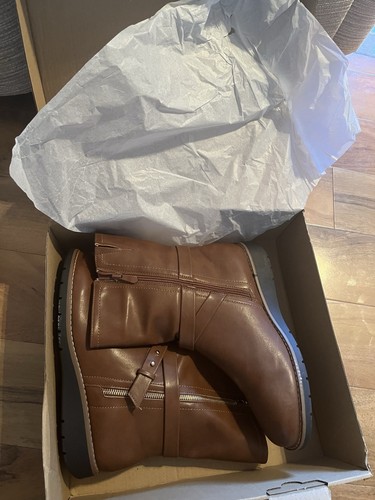 Williams tan extra wide fit - jd,