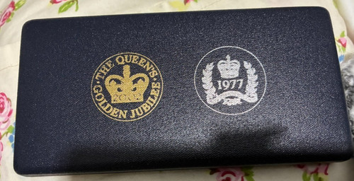 Queens golden jubilee coins - jubilee,