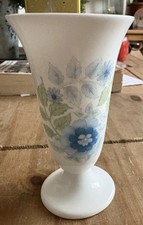 Vintage Wedgwood Ceramic Vase – Blue Floral – Made in England – Collectable.