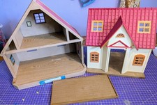 2x Sylvanian Families Houses