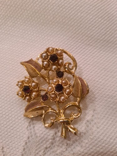 Vintage gold tone faux - gold,