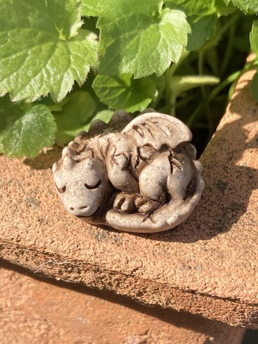 New tiny sleeping - sleeping, resin