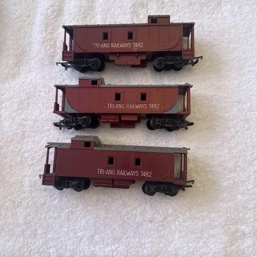 Triang r115 caboose wagons - r115, x3