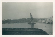 Photograph Malta 1953 Valletta Harbour Steam Crane 3.25 x 2.25 inch