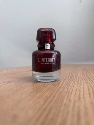Givenchy interdit rouge - givenchy, l’interdit