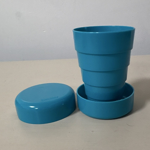 Vintage collapsible cup with