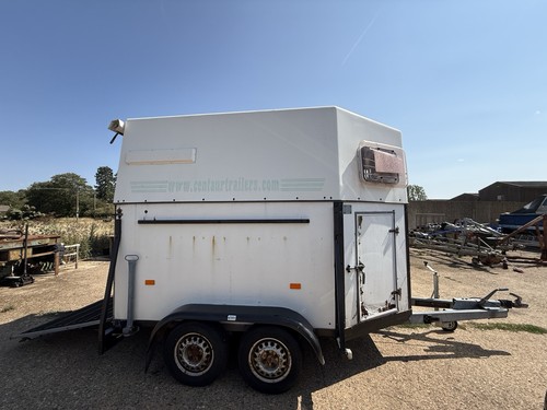 Project horse trailer - project, catering