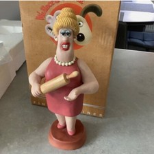 ROBERT HARROP FIGURINE ~